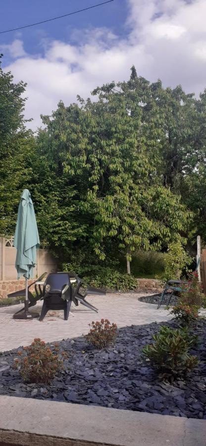 Au Lutin Pommé - Maison de vacances Bretagne Mellé Exterior foto